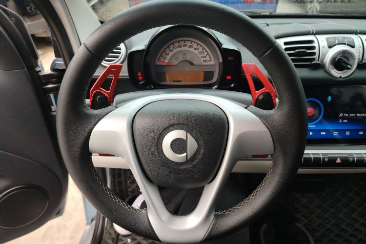 Used smart fortwo 2014 1.0 MHD Hardtop City Lightwave Passion Edition Steering Wheel