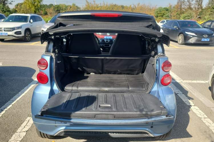 Used smart fortwo 2014 1.0 MHD Convertible City Lightwave Passion Edition Trunk