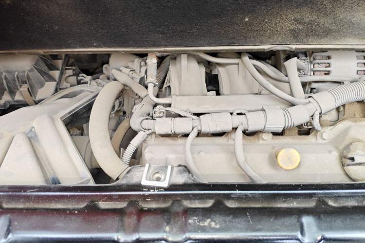 Used smart fortwo 2014 1.0 MHD Hardtop New Year Special Edition Engine Bay