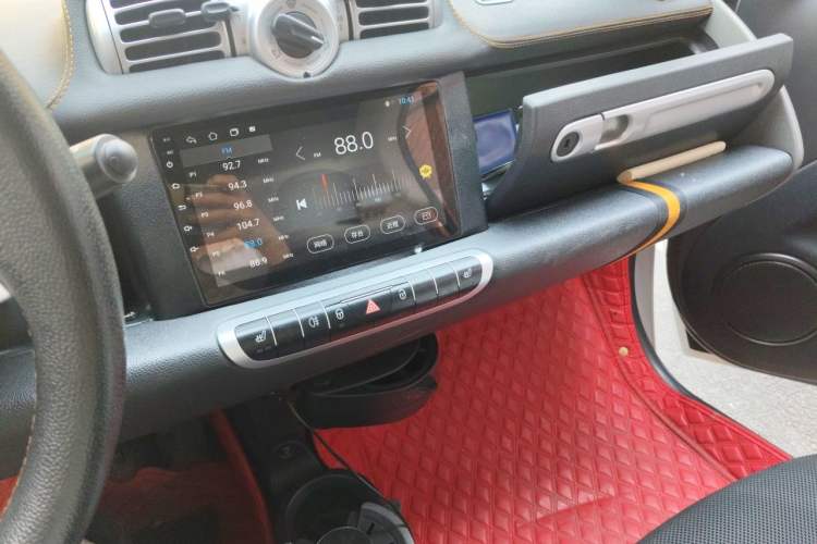 Used smart fortwo 2014 1.0T Hardtop City Lightwave Passion Edition Audio And AC Panel