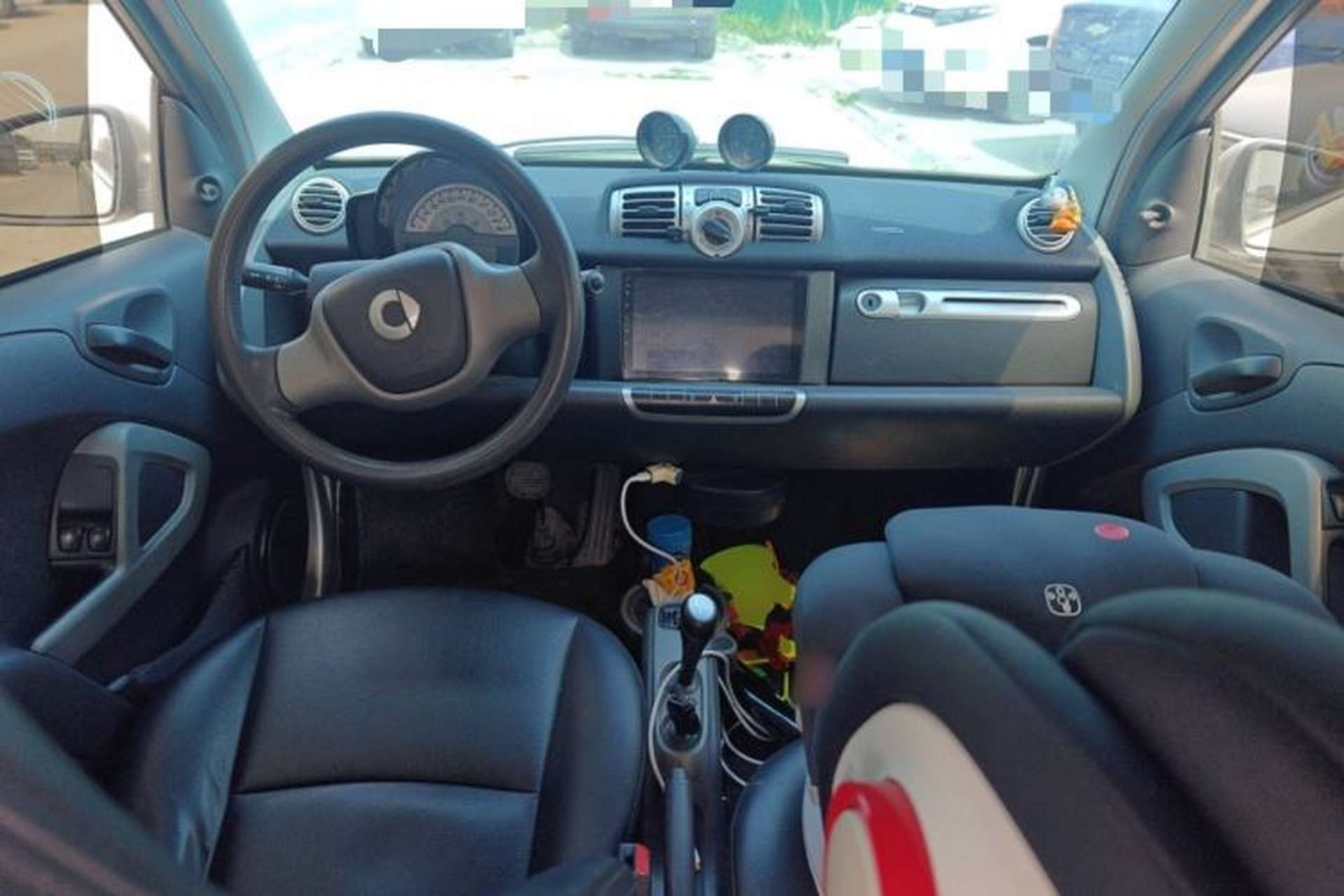 Used smart fortwo 2014 1.0 MHD Hardtop New Year Special Edition Center Console