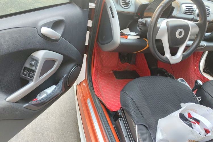 Used smart fortwo 2014 1.0T Hardtop City Lightwave Passion Edition Driver Seat