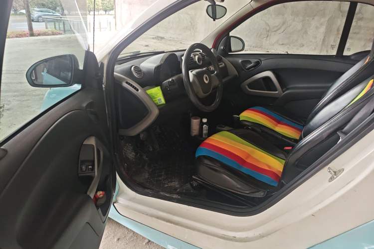 Used smart fortwo 2014 1.0 MHD Hardtop New Year Special Edition Driver Seat