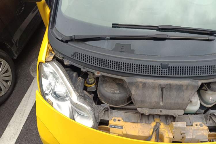 Used smart fortwo 2014 1.0 MHD Hardtop New Year Special Edition Engine Bay Right