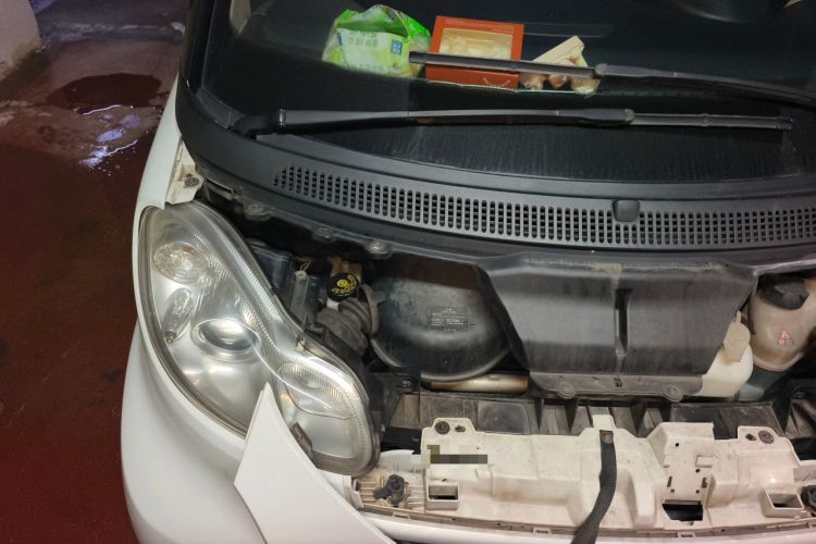 Used smart fortwo 2014 1.0 MHD Hardtop New Year Special Edition Engine Bay Right