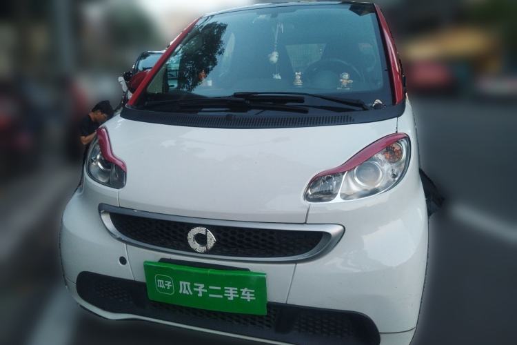 Used smart fortwo 2014 1.0 MHD Hardtop New Year Special Edition Front