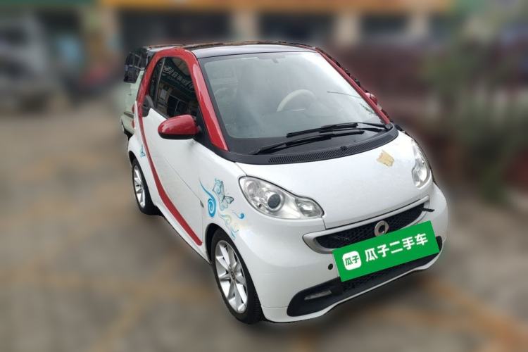 Used smart fortwo 2014 1.0 MHD Hardtop BoConcept Special Edition Front Right 45 Deg