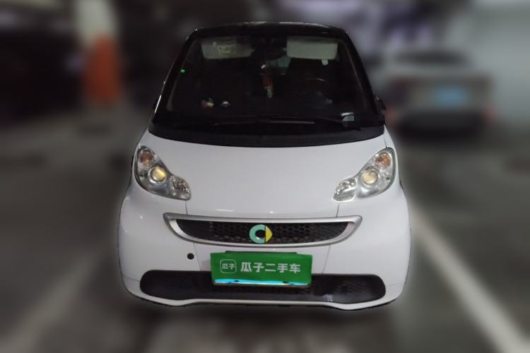 Used smart fortwo 2014 1.0 MHD Hardtop New Year Special Edition Front
