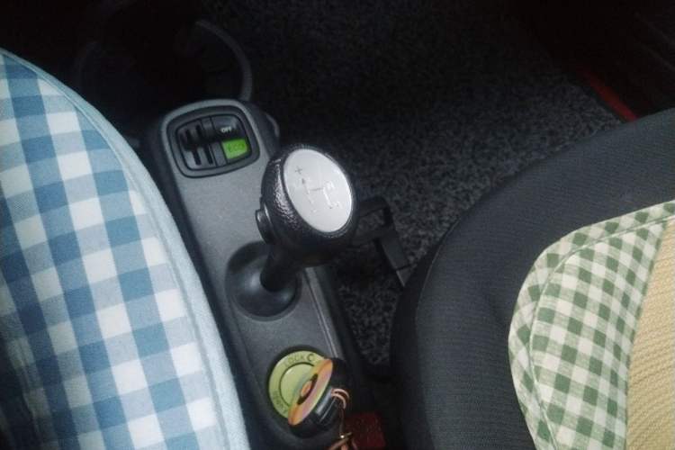 Used smart fortwo 2014 1.0 MHD Hardtop New Year Special Edition Gear Lever