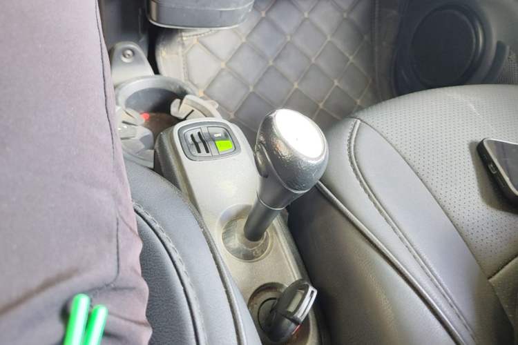 Used smart fortwo 2014 1.0 MHD Hardtop New Year Special Edition Gear Lever