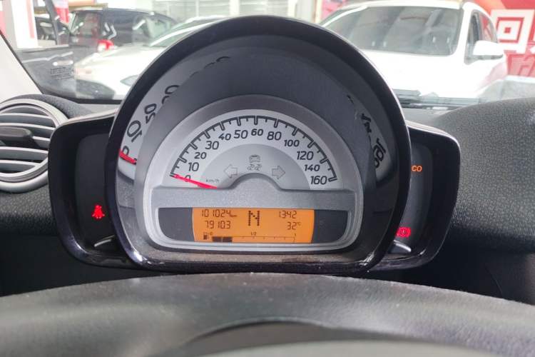 Used smart fortwo 2014 1.0 MHD Hardtop New Year Special Edition Instrument Cluster