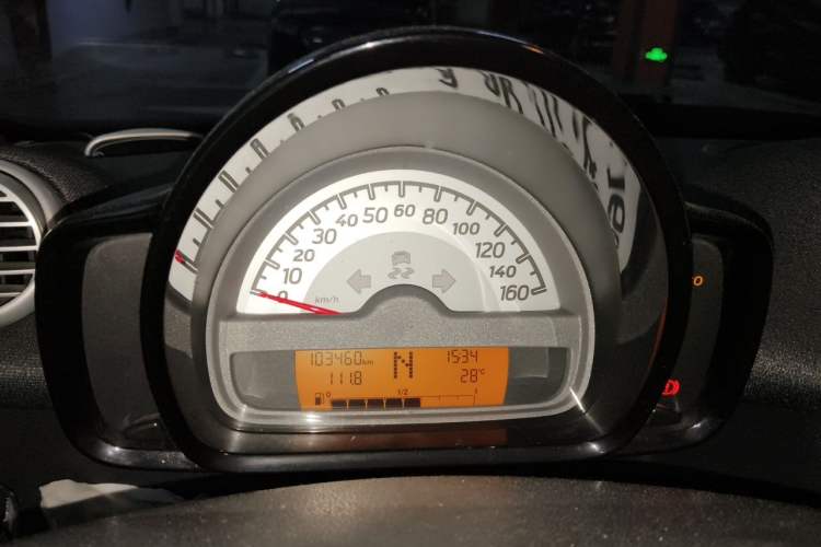 Used smart fortwo 2014 1.0 MHD Hardtop New Year Special Edition Instrument Cluster