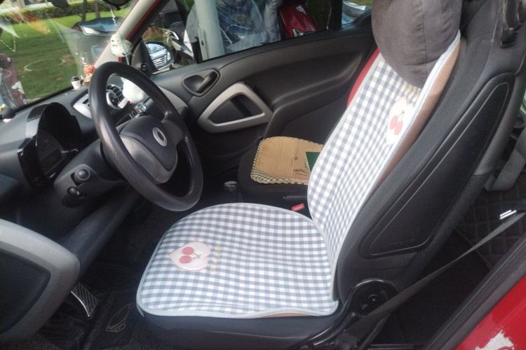 Used smart fortwo 2014 1.0 MHD Hardtop New Year Special Edition Left Front Seat