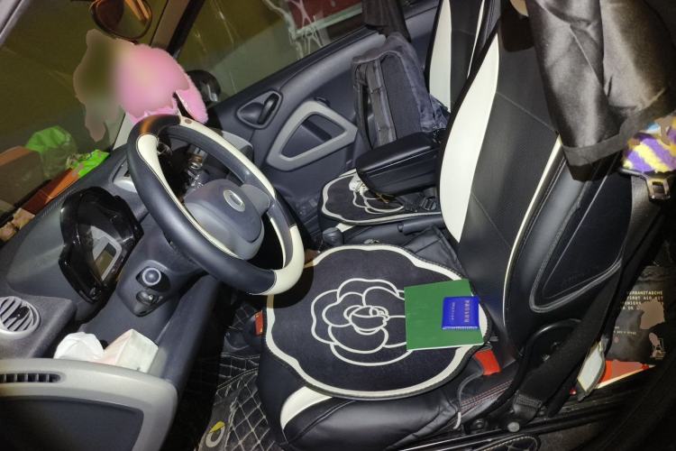 Used smart fortwo 2014 1.0 MHD Hardtop New Year Special Edition Left Front Seat