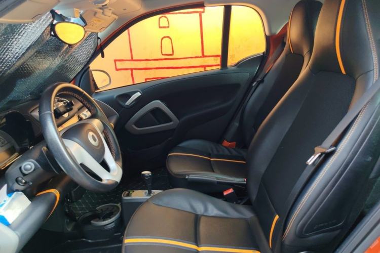 Used smart fortwo 2014 1.0 MHD Hardtop New Year Special Edition Left Front Seat