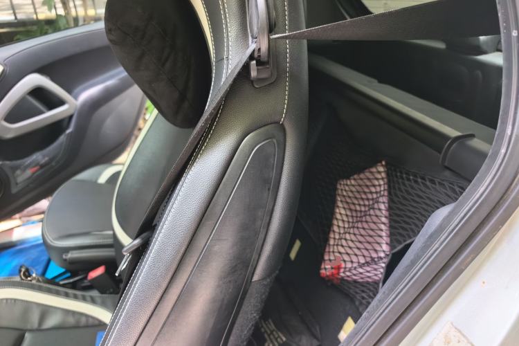 Used smart fortwo 2014 1.0 MHD Hardtop City Lightwave Passion Edition Left Rear Seat