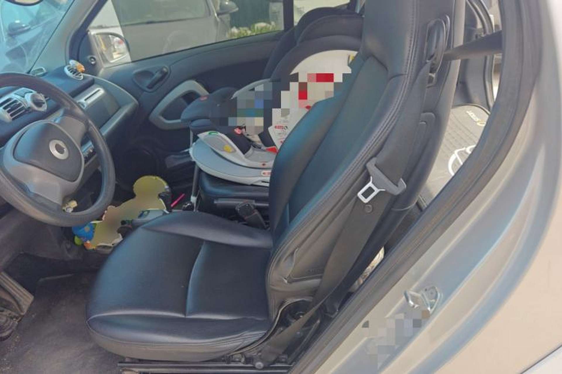 Used smart fortwo 2014 1.0 MHD Hardtop New Year Special Edition Left Rear Seat