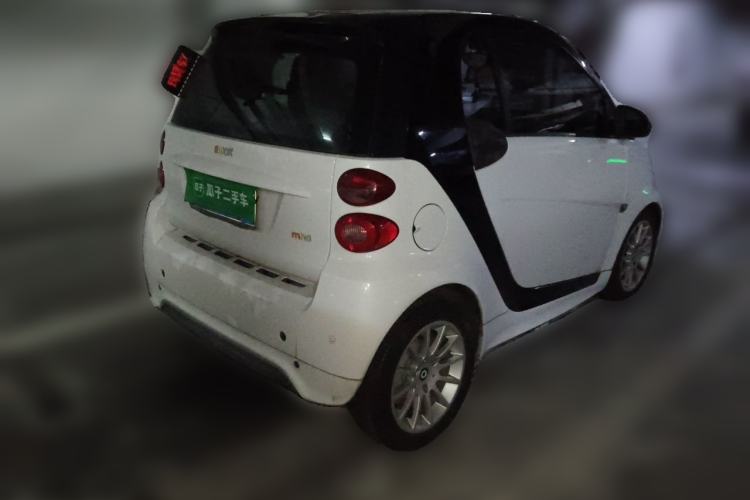 Used smart fortwo 2014 1.0 MHD Hardtop New Year Special Edition Rear Right 45 Deg