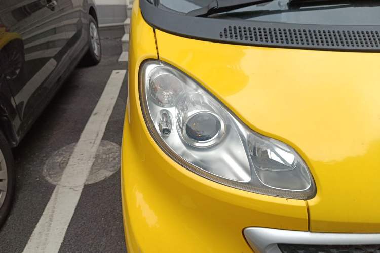 Used smart fortwo 2014 1.0 MHD Hardtop New Year Special Edition Right Front Headlight