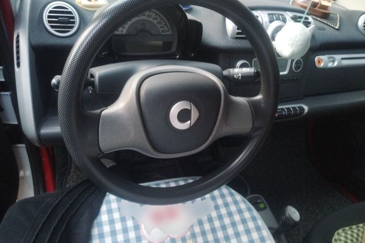 Used smart fortwo 2014 1.0 MHD Hardtop New Year Special Edition Steering Wheel