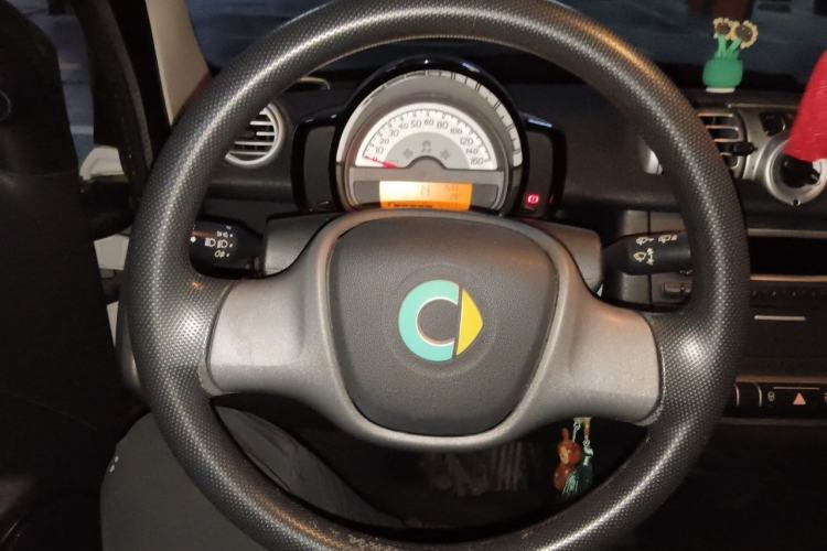 Used smart fortwo 2014 1.0 MHD Hardtop New Year Special Edition Steering Wheel