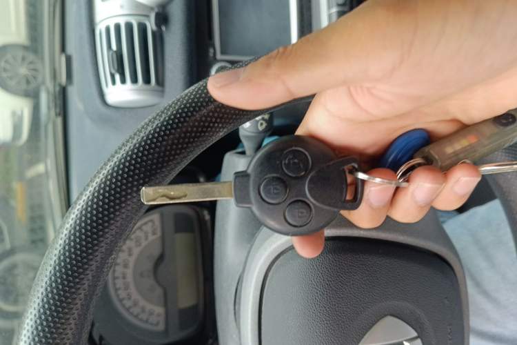 Used smart fortwo 2014 1.0 MHD Hardtop New Year Special Edition Vehicle Key