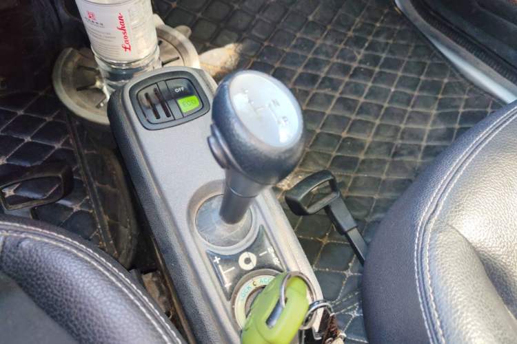 Used smart fortwo 2014 1.0 MHD Hardtop City Lightwave Passion Edition Gear Lever