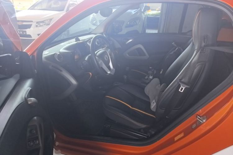 Used smart fortwo 2014 1.0 MHD Hardtop City Lightwave Passion Edition Driver Seat