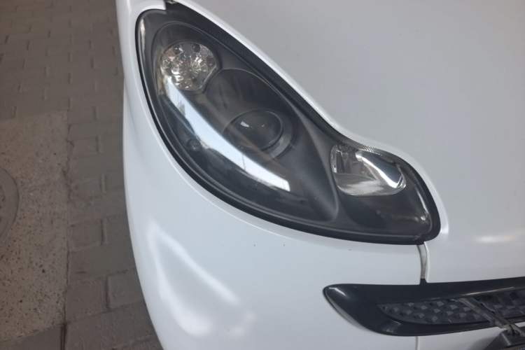 Used smart fortwo 2014 1.0 MHD Hardtop City Lightwave Passion Edition Right Front Headlight