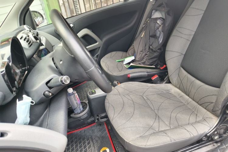 Used smart fortwo 2014 1.0 MHD Hardtop New Year Special Edition Left Front Seat
