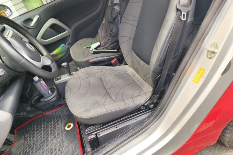 Used smart fortwo 2014 1.0 MHD Hardtop New Year Special Edition Left Rear Seat