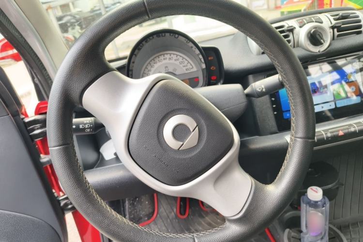 Used smart fortwo 2014 1.0 MHD Hardtop New Year Special Edition Steering Wheel