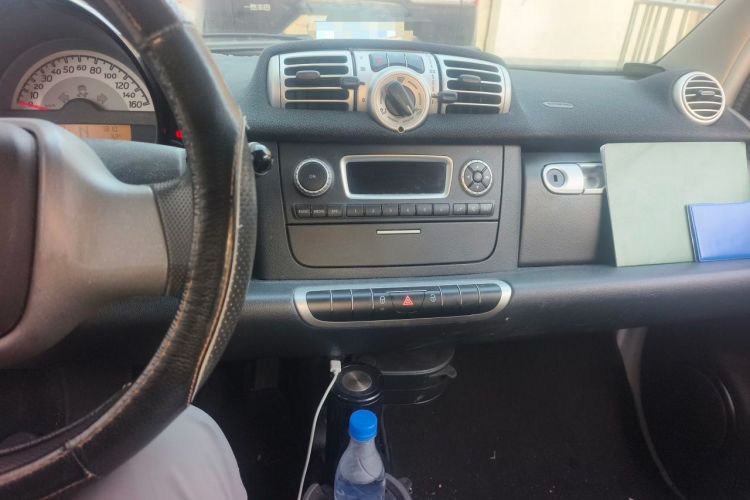Used smart fortwo 2014 1.0 MHD Hardtop New Year Special Edition Audio And AC Panel