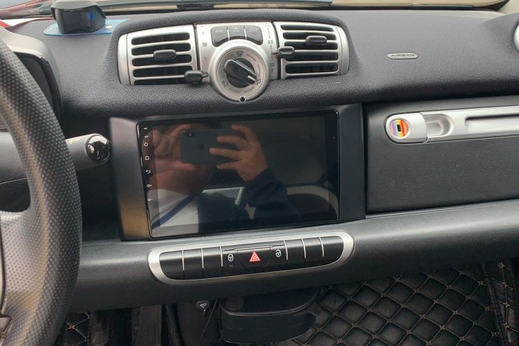 Used smart fortwo 2014 1.0 MHD Hardtop New Year Special Edition Audio And AC Panel