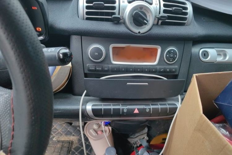 Used smart fortwo 2014 1.0 MHD Hardtop City Lightwave Passion Edition Audio And AC Panel