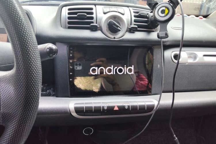 Used smart fortwo 2014 1.0 MHD Midnight Purple Limited Edition Audio And AC Panel