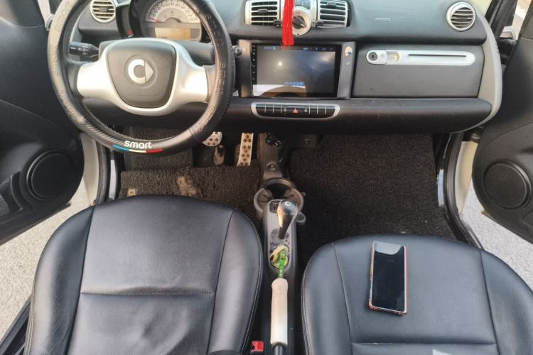 Used smart fortwo 2014 1.0 MHD Hardtop BoConcept Special Edition Center Console