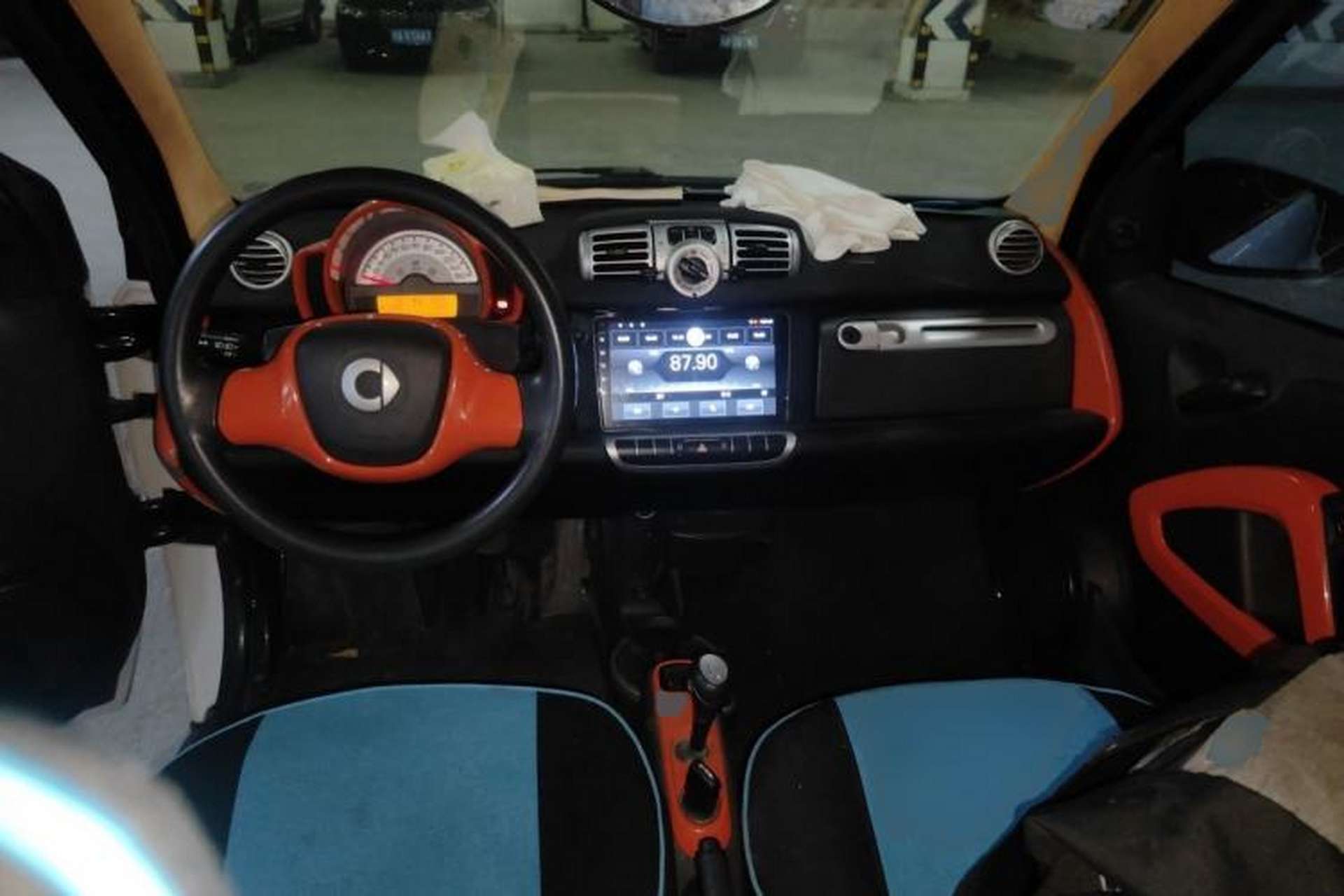 Used smart fortwo 2014 1.0 MHD Hardtop New Year Special Edition Center Console