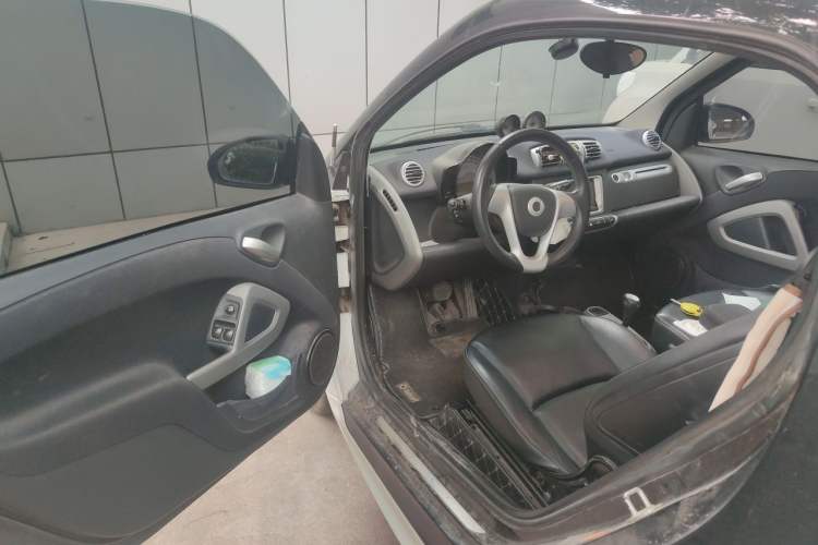 Used smart fortwo 2014 1.0T Hardtop City Lightwave Passion Edition Driver Seat