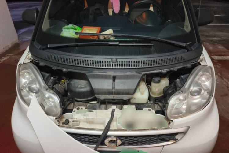 Used smart fortwo 2014 1.0 MHD Hardtop New Year Special Edition Engine Bay