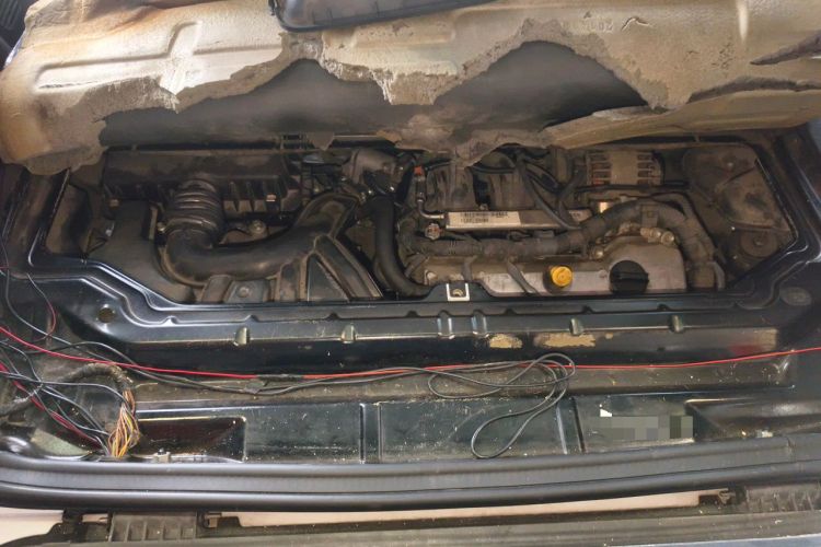 Used smart fortwo 2014 1.0 MHD Hardtop New Year Special Edition Engine Bay