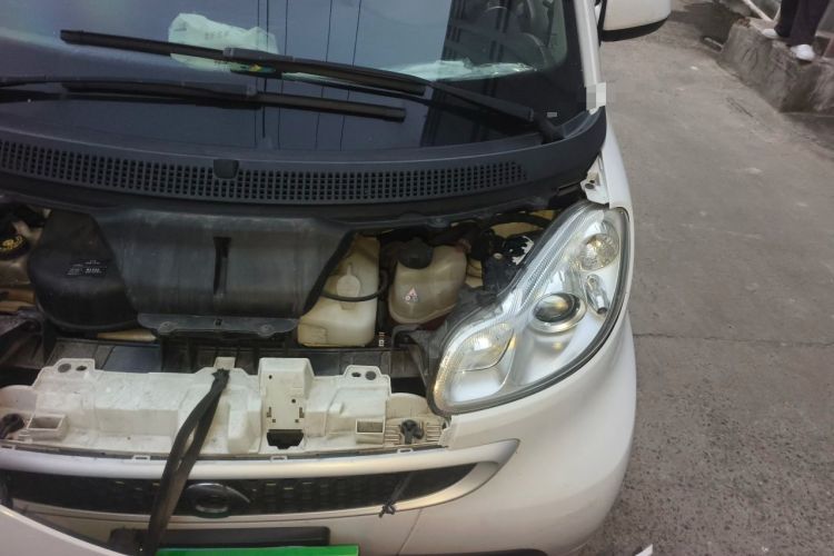 Used smart fortwo 2014 1.0 MHD Hardtop New Year Special Edition Engine Bay Left