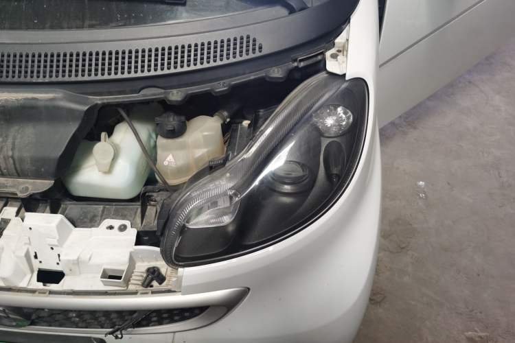 Used smart fortwo 2014 1.0T Hardtop BoConcept Special Edition Engine Bay Left