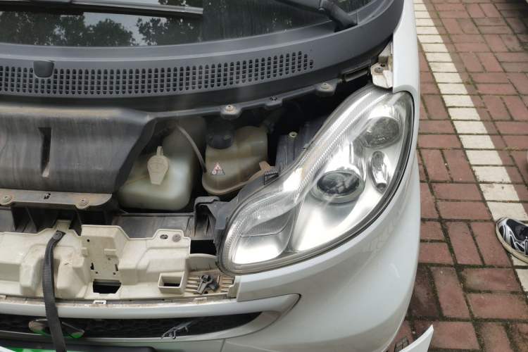 Used smart fortwo 2014 1.0 MHD Hardtop BoConcept Special Edition Engine Bay Left