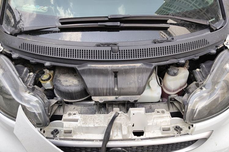 Used smart fortwo 2014 1.0 MHD Midnight Purple Limited Edition Engine Bay