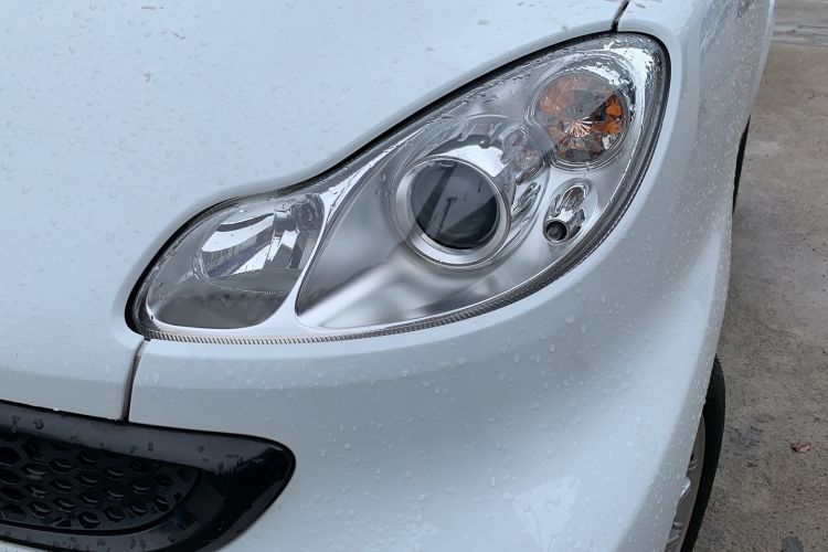 Used smart fortwo 2014 1.0 MHD Hardtop New Year Special Edition Exterior 1