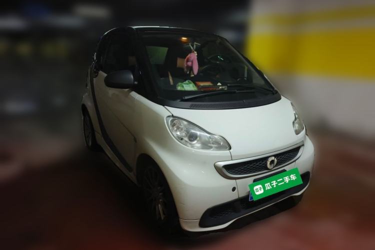 Used smart fortwo 2014 1.0 MHD Hardtop New Year Special Edition Exterior 2