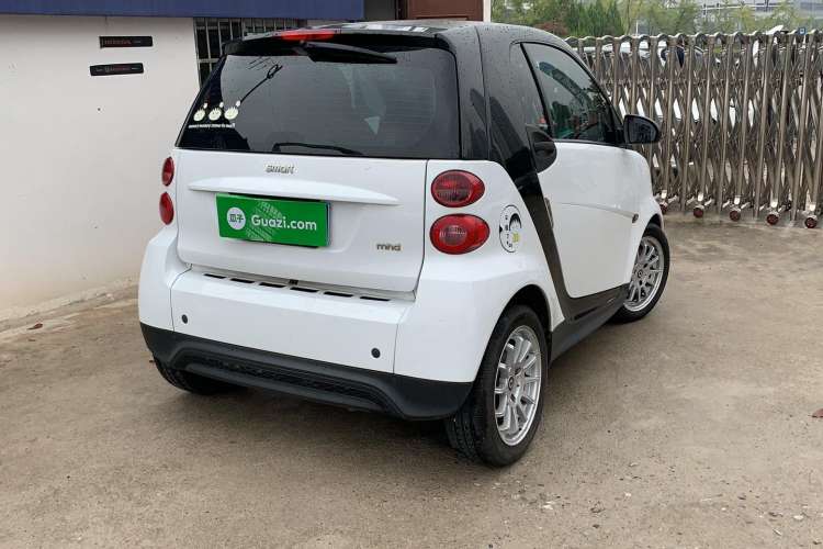 Used smart fortwo 2014 1.0 MHD Hardtop New Year Special Edition Exterior 3