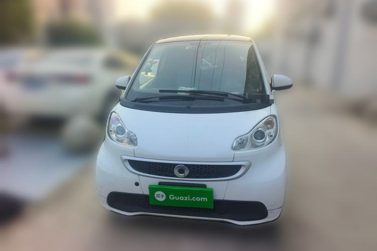 Used smart fortwo 2014 1.0 MHD Hardtop New Year Special Edition Front