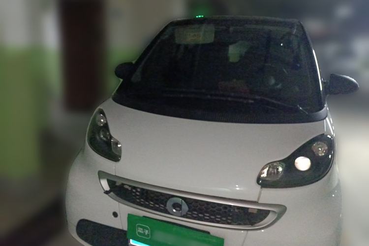 Used smart fortwo 2014 1.0 MHD Midnight Purple Limited Edition Front